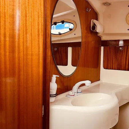 Ero- A Floating Escape In Lissabon