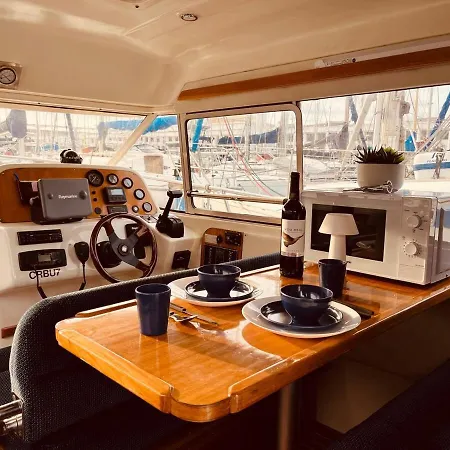 Ero- A Floating Escape In *