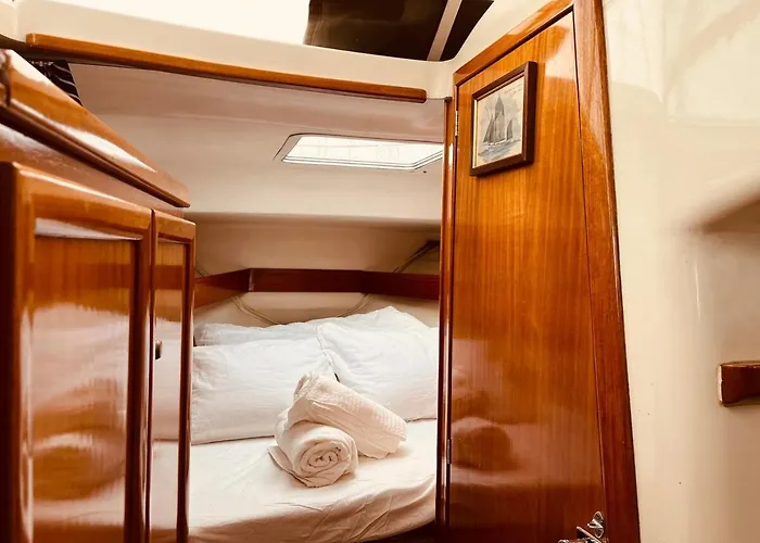 Ero- A Floating Escape In *